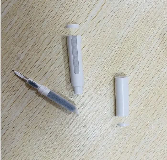 Produit nettoyage écouteurs - brosse de Nettoyage Douce pour Écouteurs Les Visionnaires