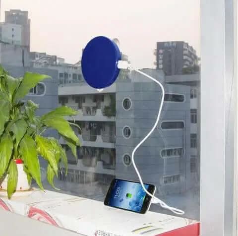 Chargeur solaire de fenêtre Les Visionnaires