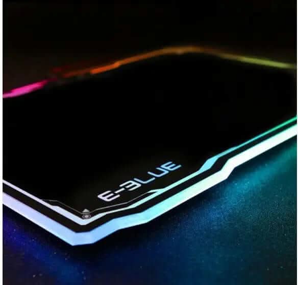 Tapis de souris gaming lumineux Les Visionnaires