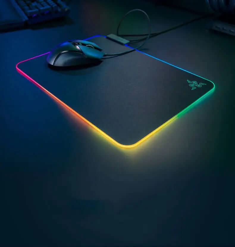Tapis de souris Razer Firefly Hard V2 RGB Les Visionnaires