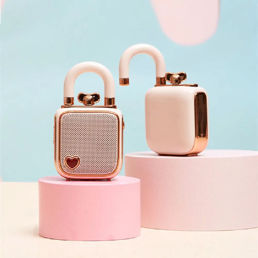 "Enceinte Bluetooth Lévitante 3D : Fusion de Technologie et Élégance Les Visionnaires