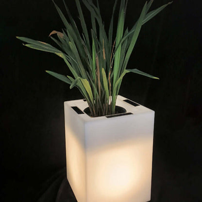 Lampe de jardin en plastique étanche