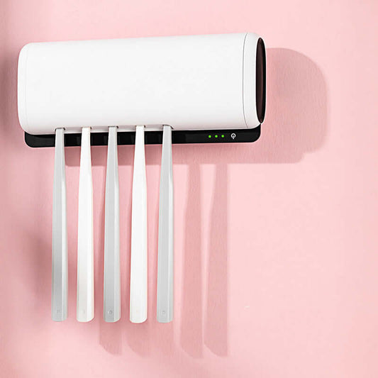 Stérilisateur UV mural pour brosses à dents