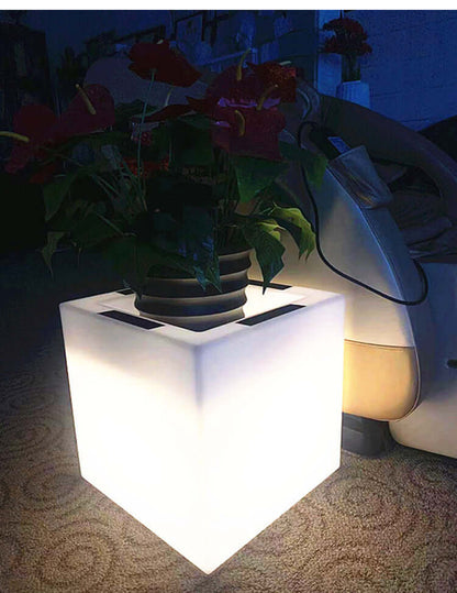 Lampe de jardin en plastique étanche