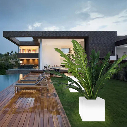 Lampe de jardin en plastique étanche