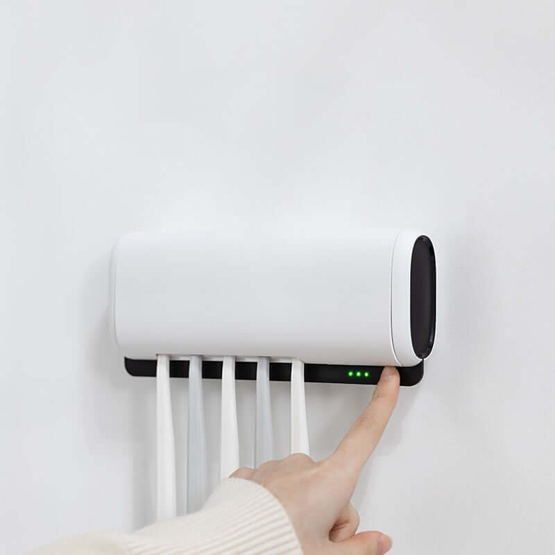 Stérilisateur UV mural pour brosses à dents