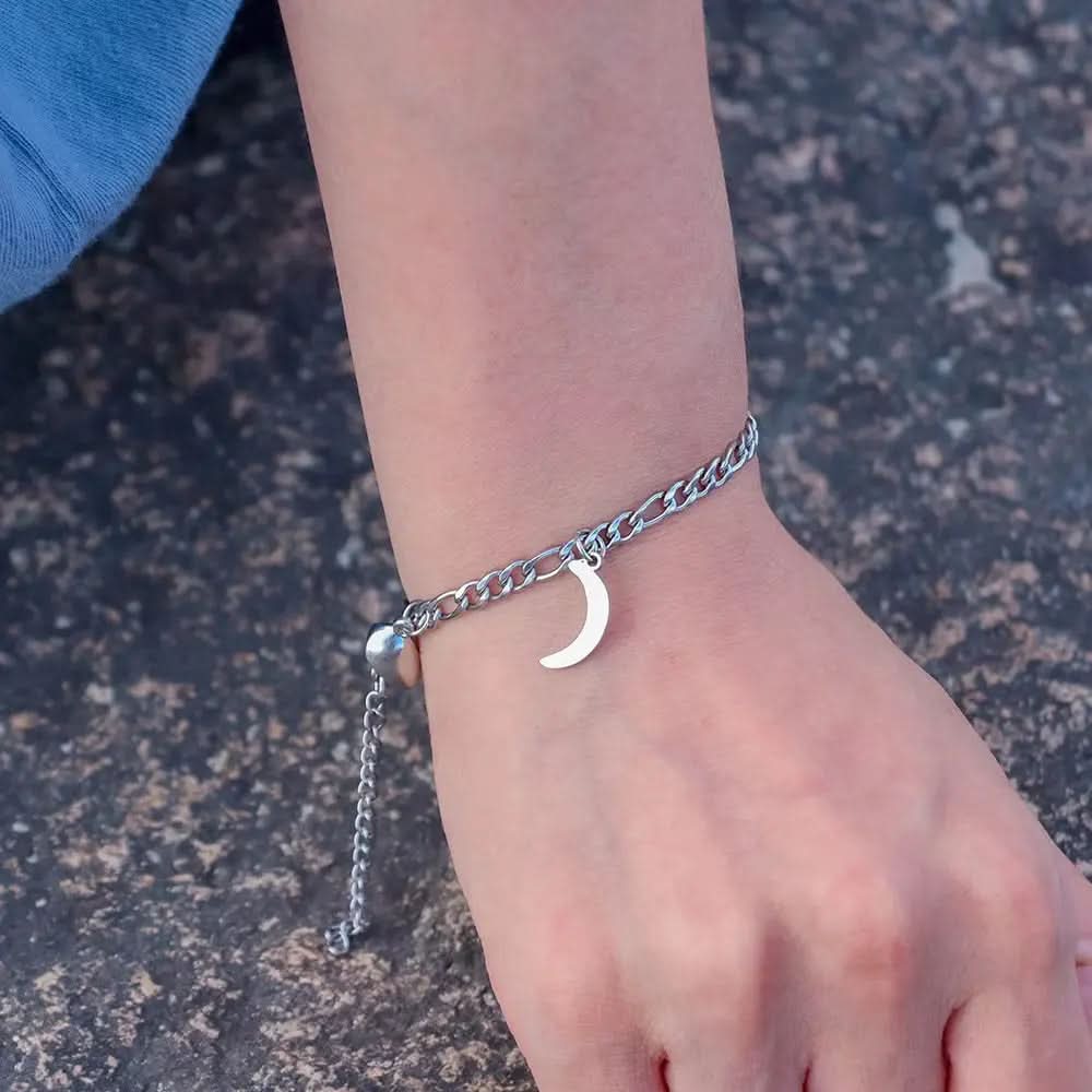 Lot de 2 bracelets magnétiques en acier inoxydable avec breloque soleil et lune Les Visionnaires