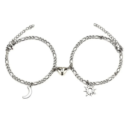 Lot de 2 bracelets magnétiques en acier inoxydable avec breloque soleil et lune Les Visionnaires