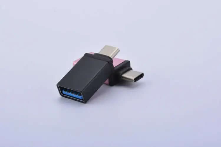 Adaptateur téléphone mobile Les Visionnaires