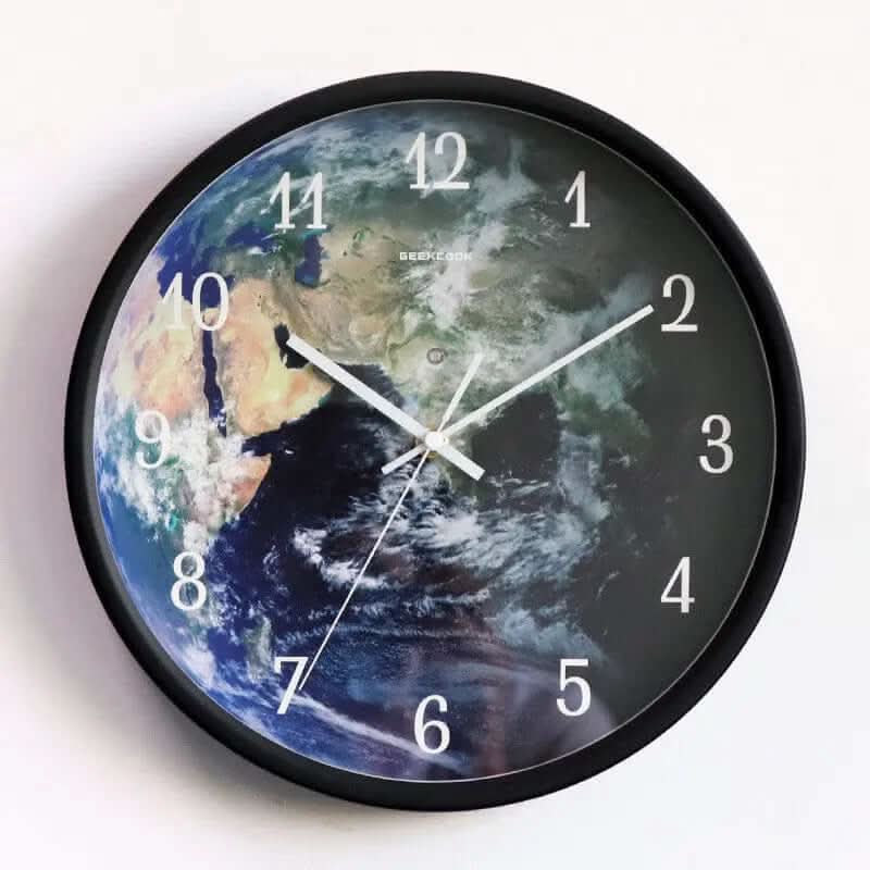 Horloge murale lumineuse à induction vocale Les Visionnaires