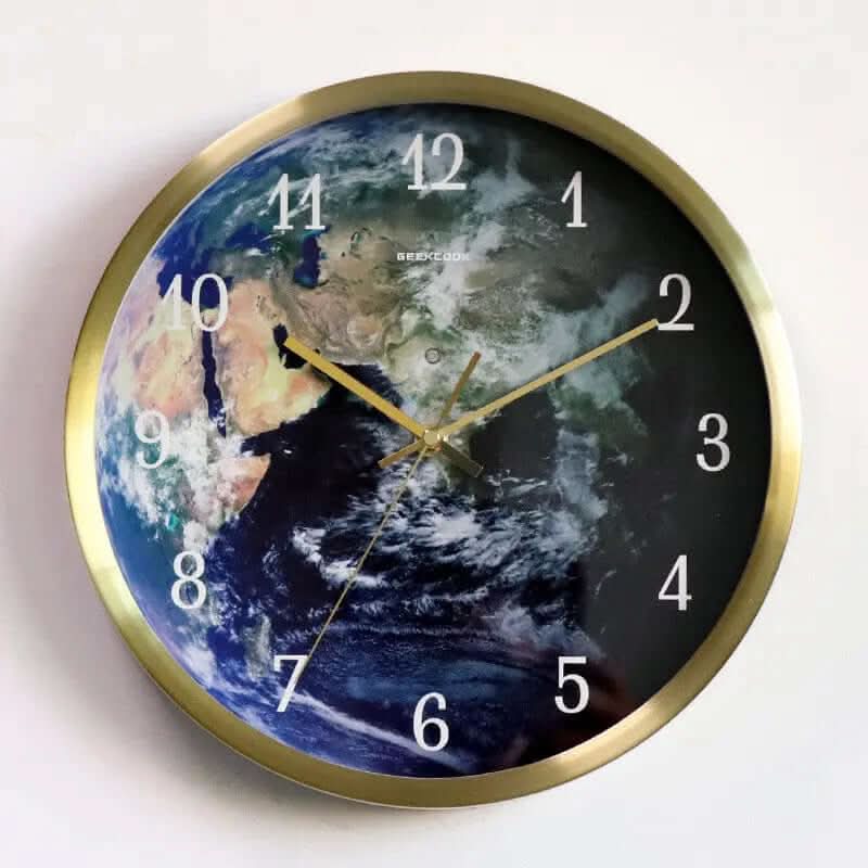 Horloge murale lumineuse à induction vocale Les Visionnaires