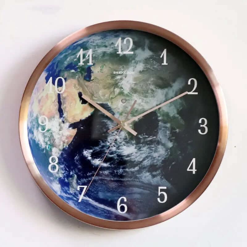 Horloge murale lumineuse à induction vocale Les Visionnaires