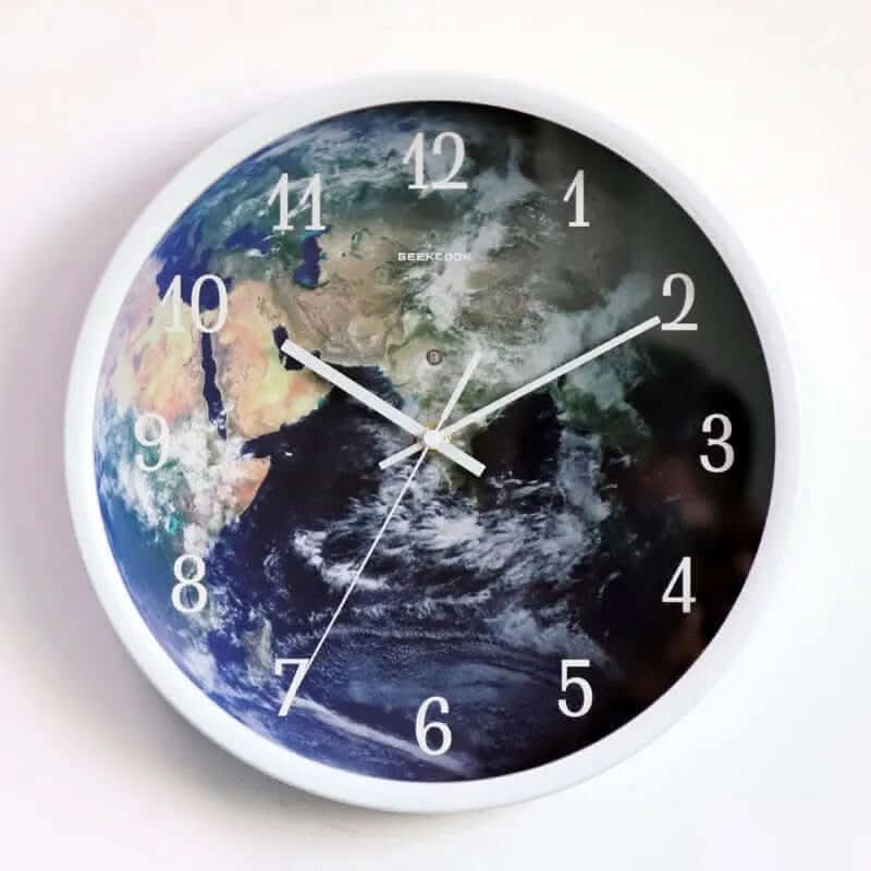 Horloge murale lumineuse à induction vocale Les Visionnaires