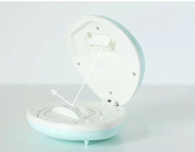 Projecteur lumineux arc-en-ciel en forme de coquillage Les Visionnaires