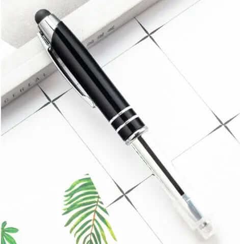 Stylo multifonction en métal avec stylet capacitif, lumière LED et pointe à bille ️ Les Visionnaires