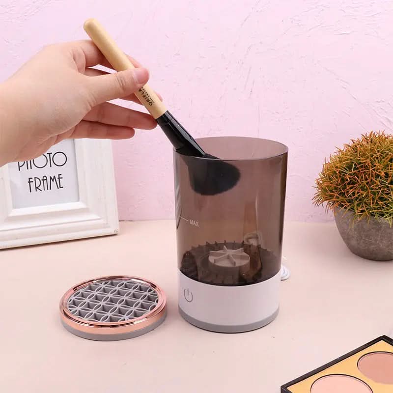 Outil de nettoyage de pinceaux Les Visionnaires