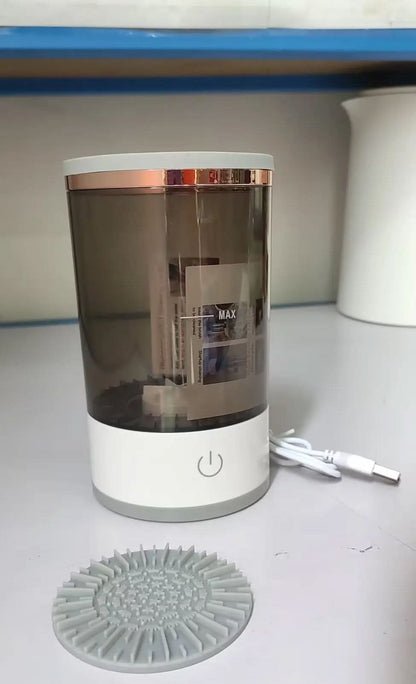 Outil de nettoyage de pinceaux Les Visionnaires