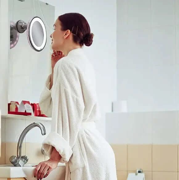 Miroir lumineux LED de maquillage avec grossissement 10x et rotation à 360° Les Visionnaires