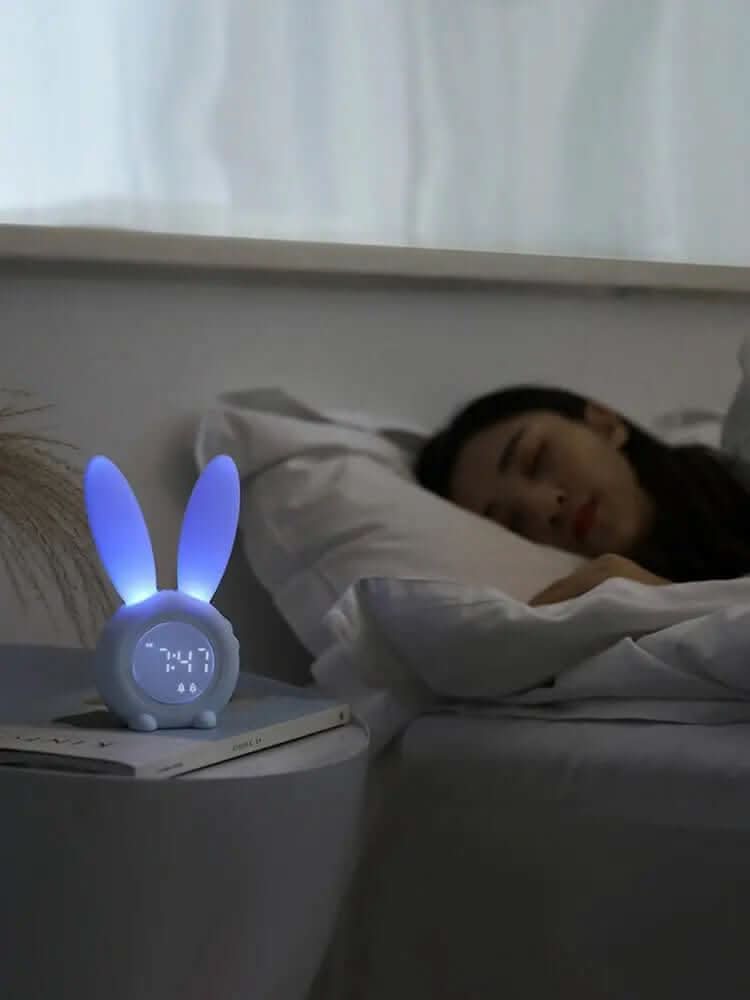 Réveil numérique LED avec oreilles de lapin Les Visionnaires